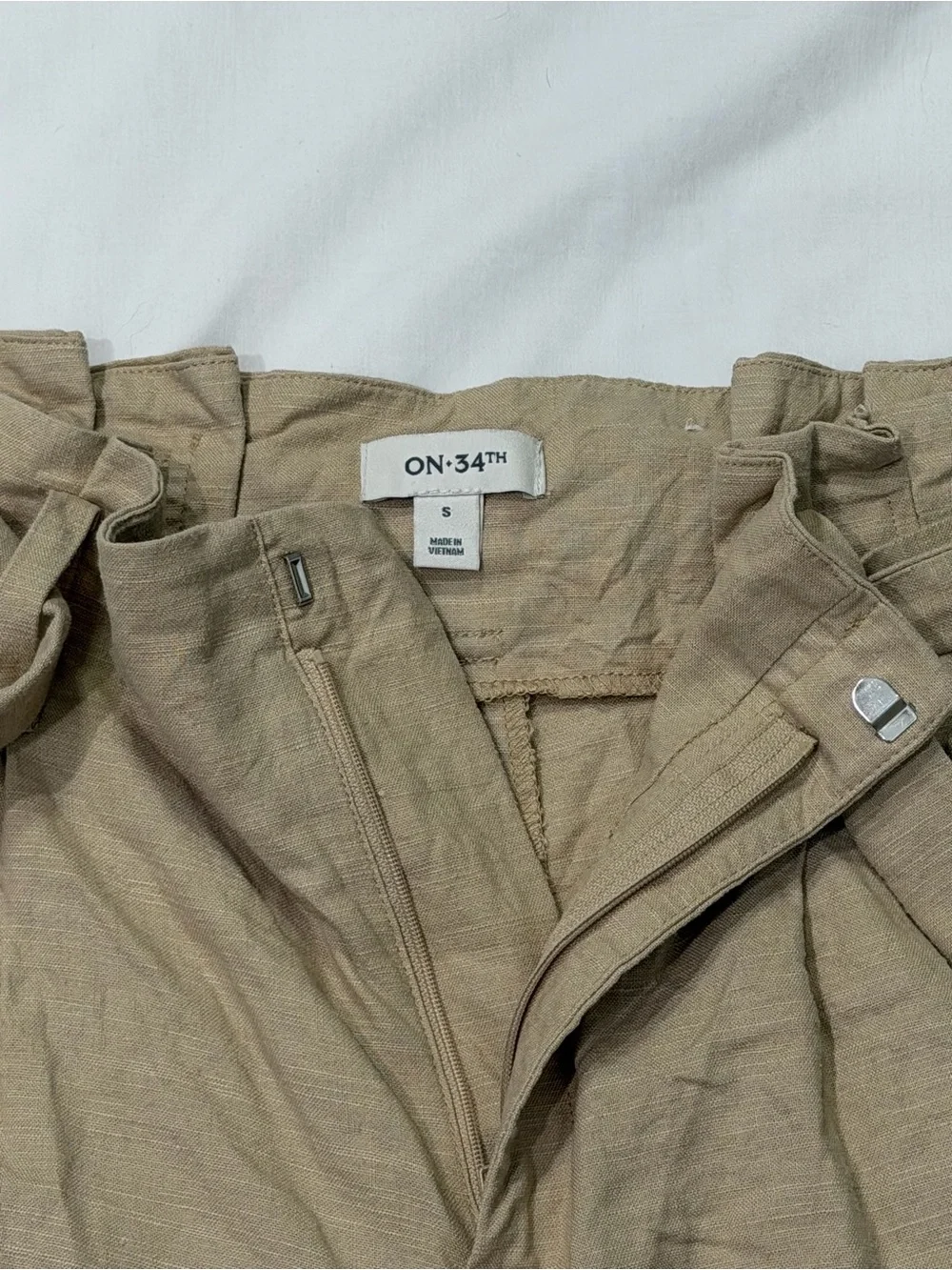 Women’s Safari Linen Paperbag-waist Belted wide Shorts in Tan Khaki Size Small